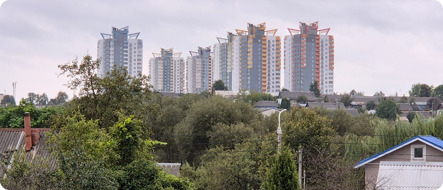 Новостройки улицы Одесской, изменившие вид этой части города Новостройки улицы Одесской, изменившие вид этой части города