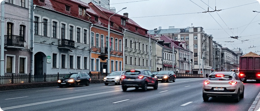 В поисках оригинальных зданий в Троицком предместье В поисках оригинальных зданий в Троицком предместье